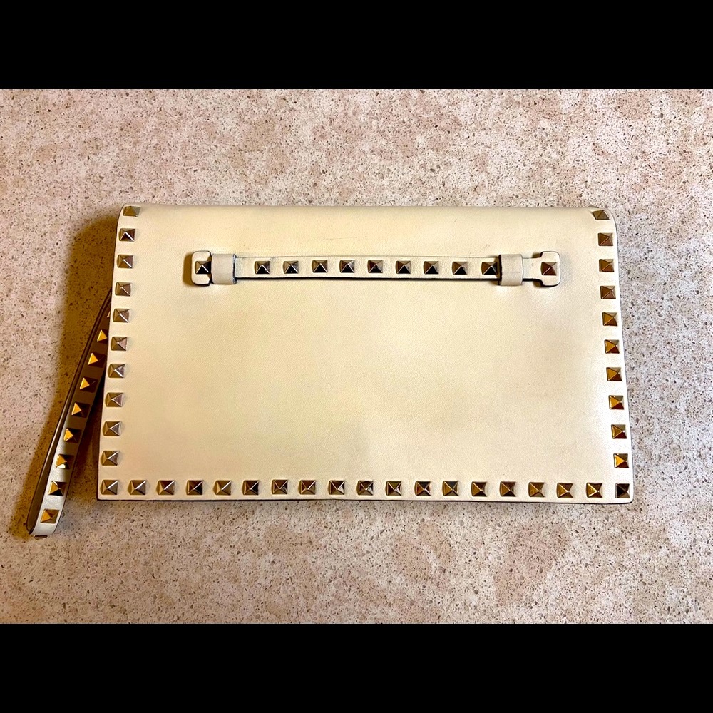 AUTHENTIC Valentino Garavani Rockstud clutch !!!